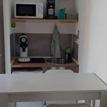 petit studio indépendant dans jardin Marseille Extérieur photo